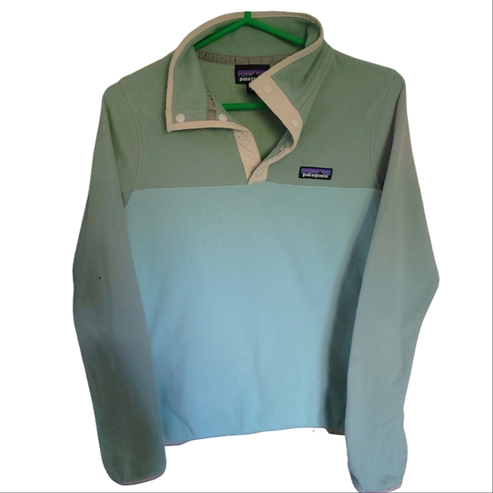 Patagonia Women's Fleece Sweater Size Small